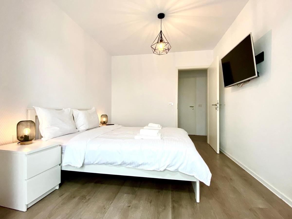 Astoria Apartment - Pet Friendly Brasov Exterior photo